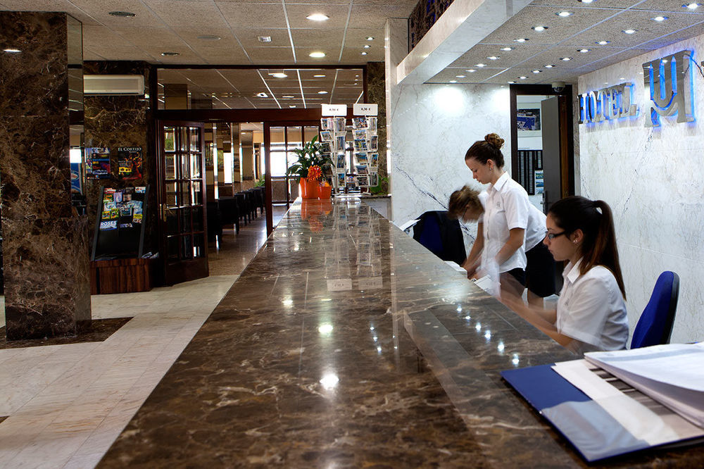 Hotel Univers Roses Bagian luar foto