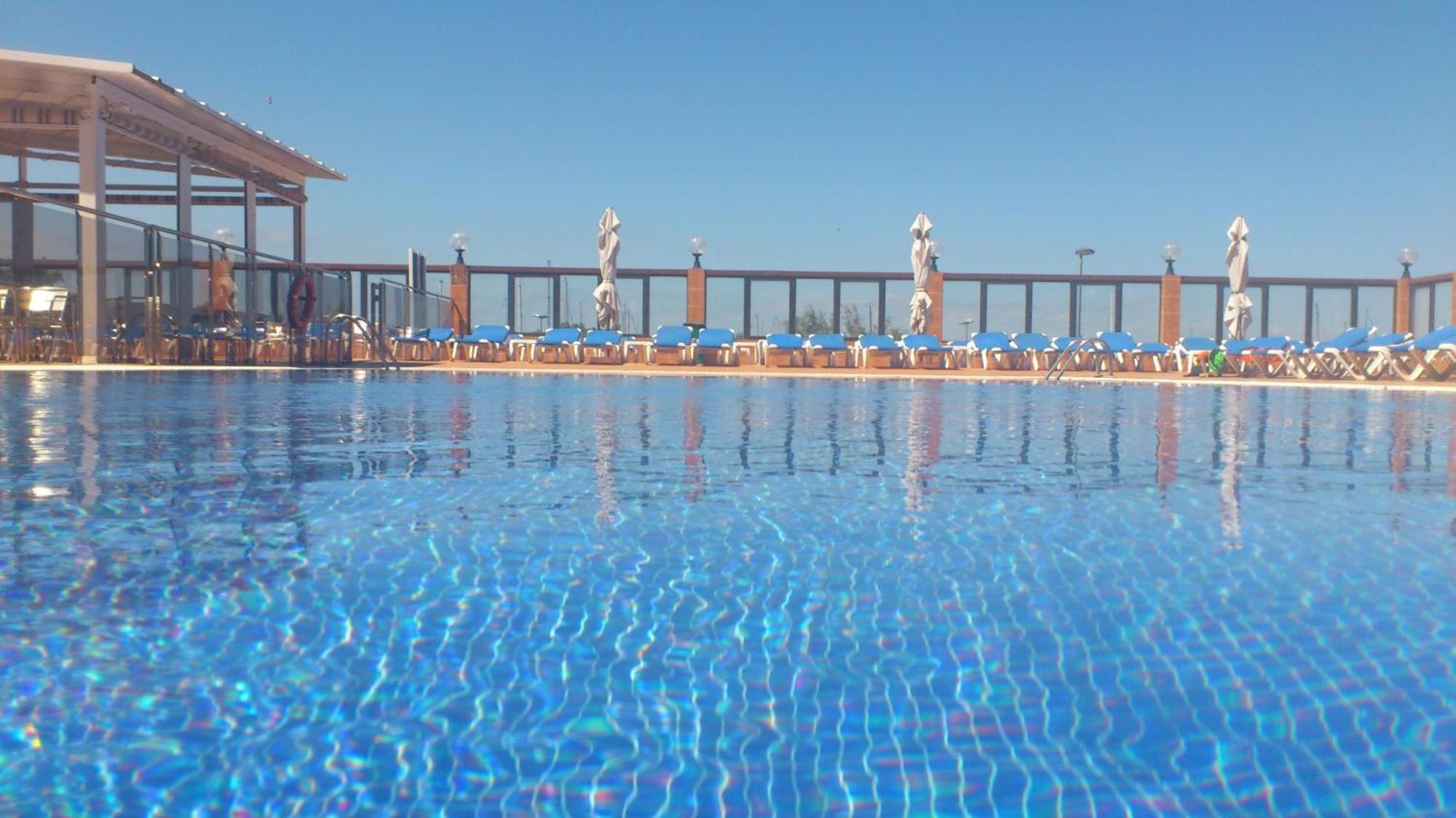 Hotel Univers Roses Bagian luar foto