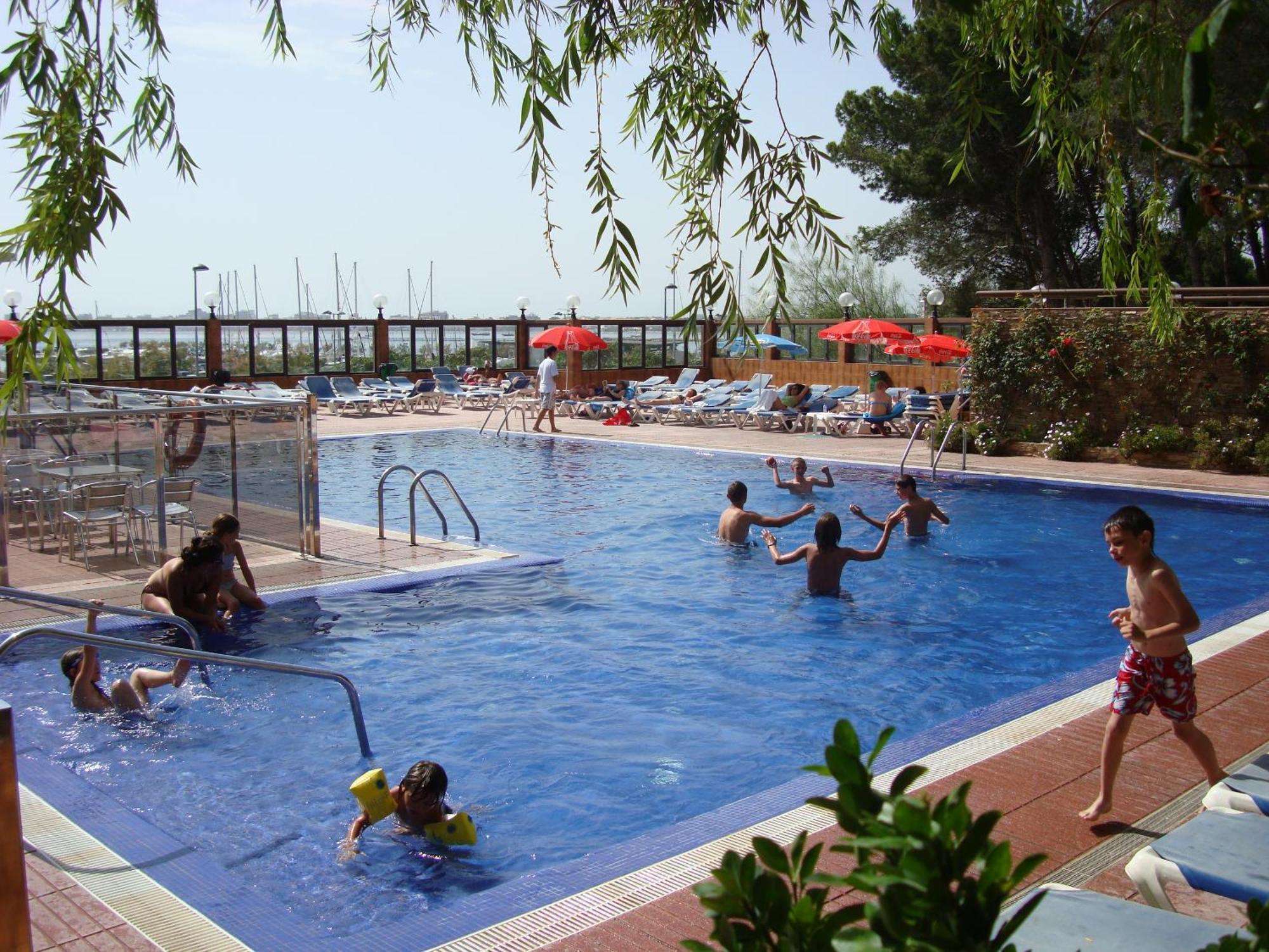 Hotel Univers Roses Bagian luar foto