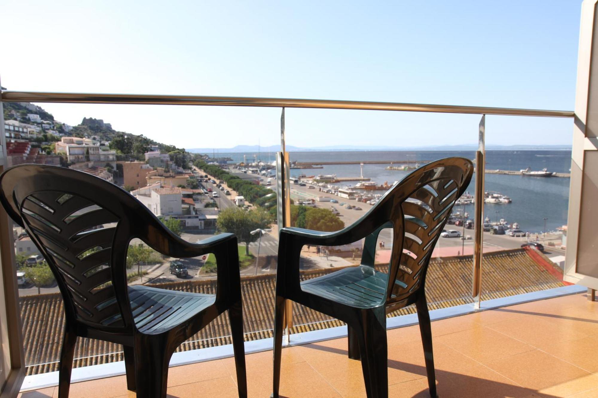 Hotel Univers Roses Bagian luar foto