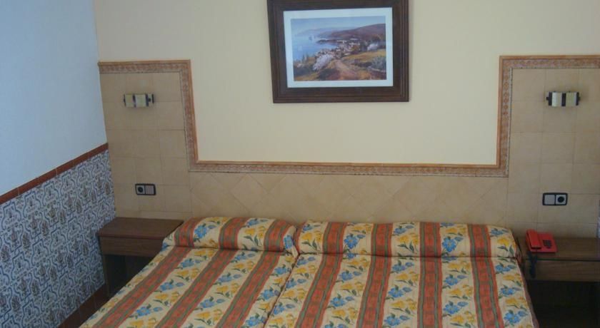 Hotel Univers Roses Bagian luar foto